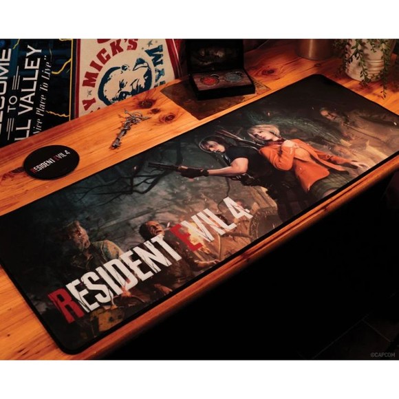 Resident Evil 4 XL Desk Pad & Coaster Set Official Capcom RE Collectibles - Picture 5 of 5